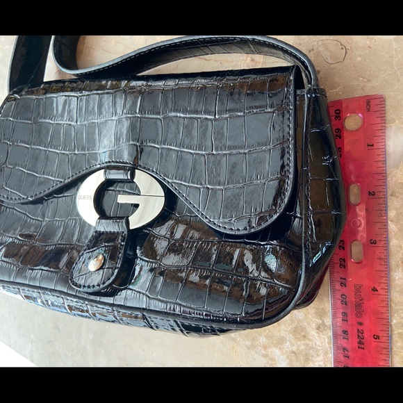 Beautiful black alligator guess purse - Picture 4 of 12